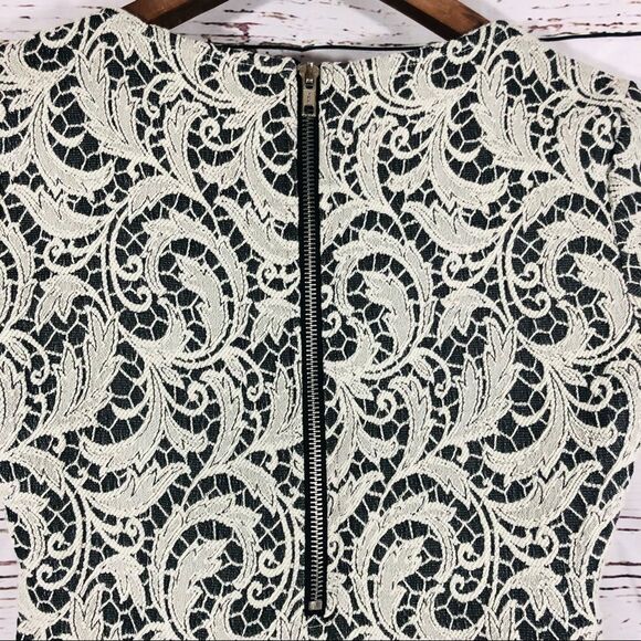 Parker Fawn Fit and Flare Mini Lace Crochet Dress XS - Picture 5 of 8